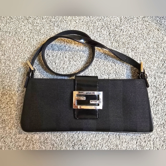 Handbags - Black With Silver Hardware Adjustable Strap Handbag